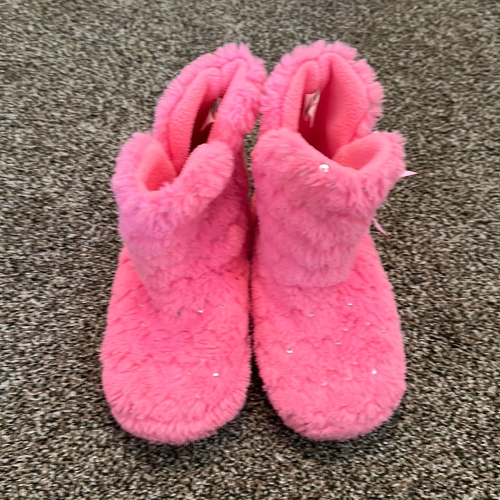 Kids pink house shoes